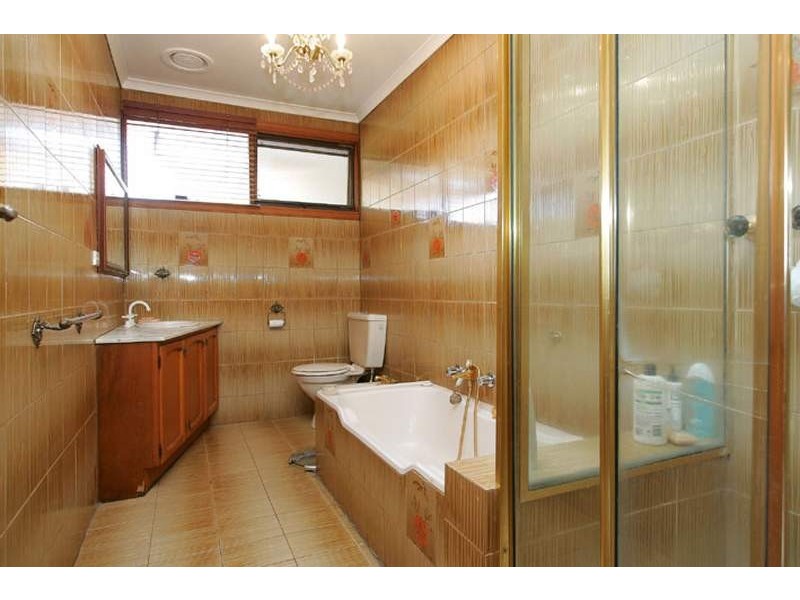 15 Judith Street, Keilor East VIC 3033