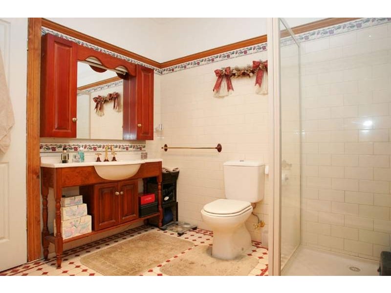 9 Grange Road, Airport West VIC 3042