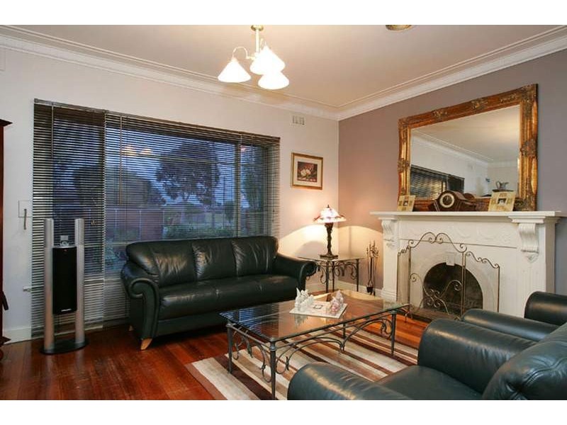 9 Grange Road, Airport West VIC 3042