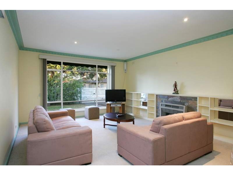 19 Paul Avenue, Keilor East VIC 3033