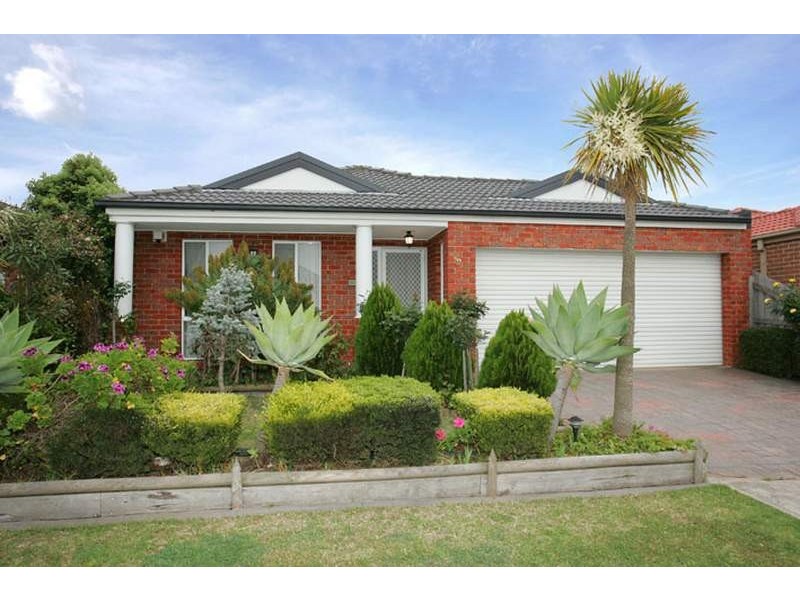 24 Adrienne Close, Keilor Park VIC 3042