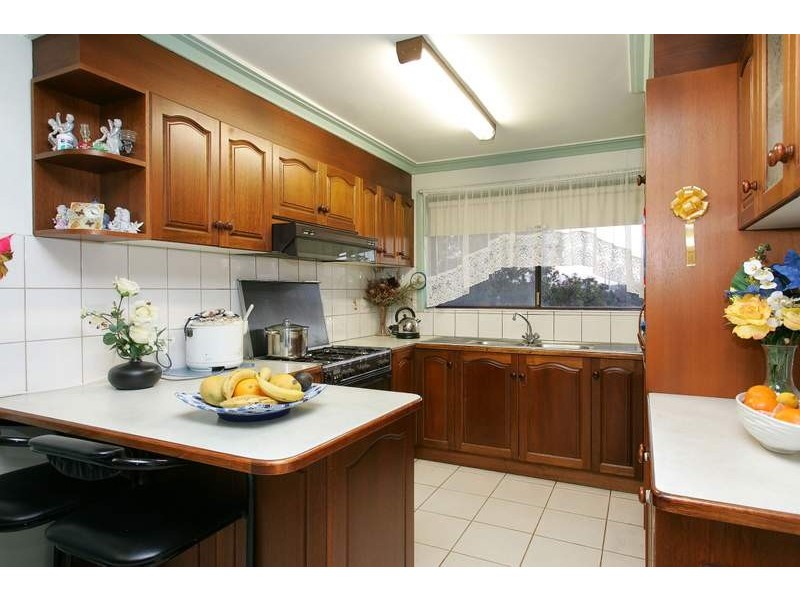 3 Laura Grove, Avondale Heights VIC 3034