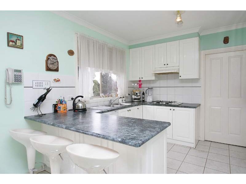 6/18 Kittyhawk Court, Airport West VIC 3042