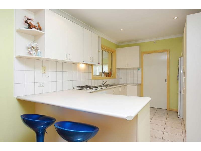 10 Rickard Street, Avondale Heights VIC 3034