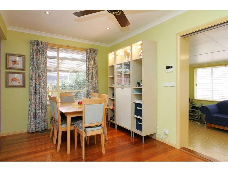 10 Rickard Street, Avondale Heights VIC 3034