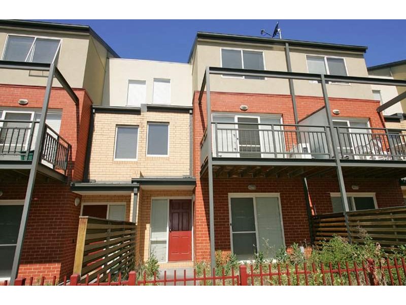 18 Rimfire Walk, Maribyrnong VIC 3032
