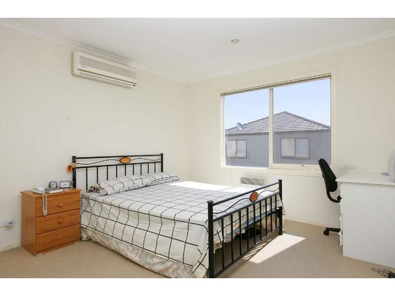 18 Rimfire Walk, Maribyrnong VIC 3032