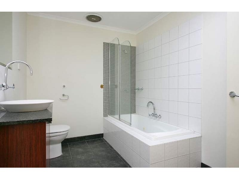 18 Rimfire Walk, Maribyrnong VIC 3032
