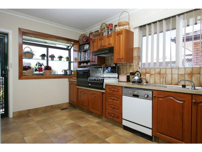 24 Clarks Road, Keilor East VIC 3033