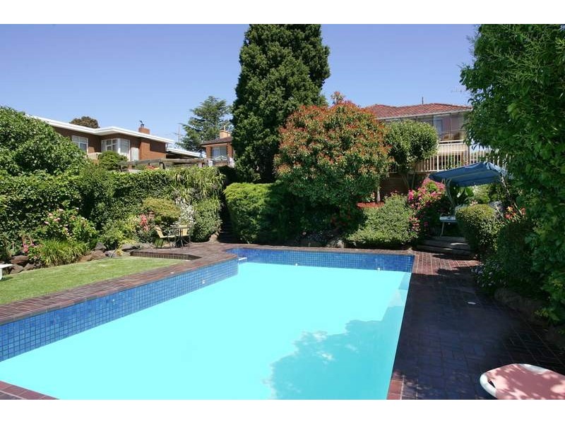 24 Clarks Road, Keilor East VIC 3033