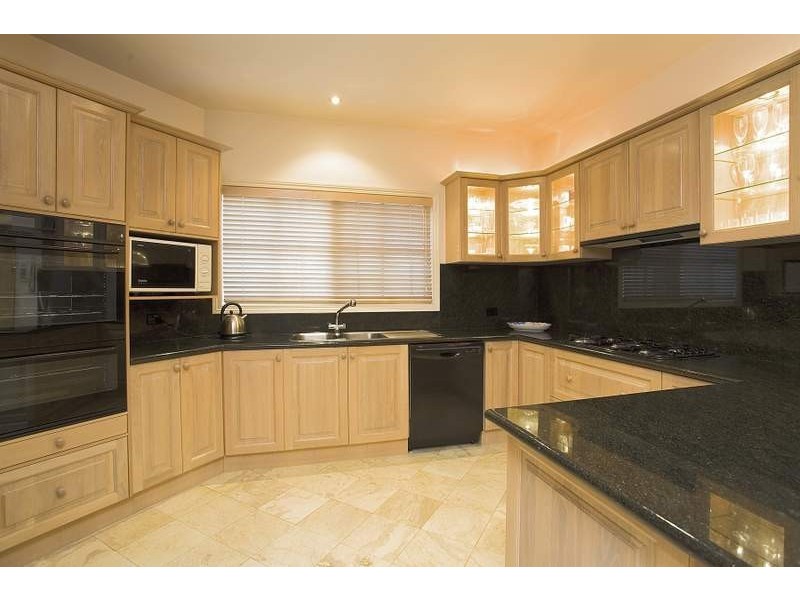 5 Benaud Close, Keilor East VIC 3033