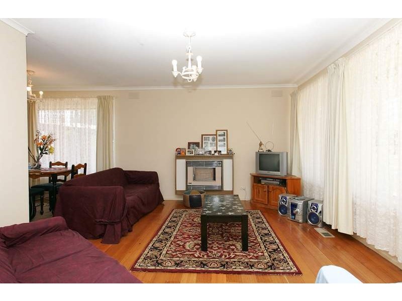 3 Woorigoleen Drive, Keilor East VIC 3033