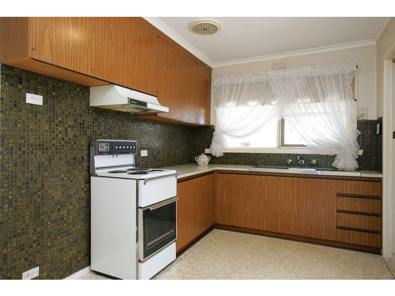 25 Rogerson Street, Avondale Heights VIC 3034
