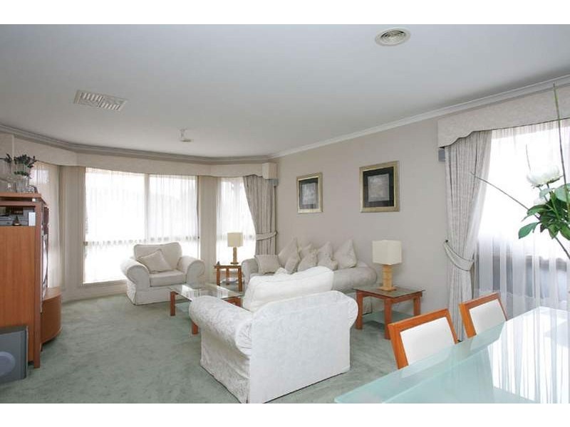 13 Yallop Court, Keilor East VIC 3033