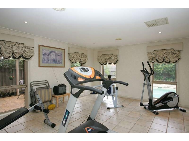 13 Yallop Court, Keilor East VIC 3033