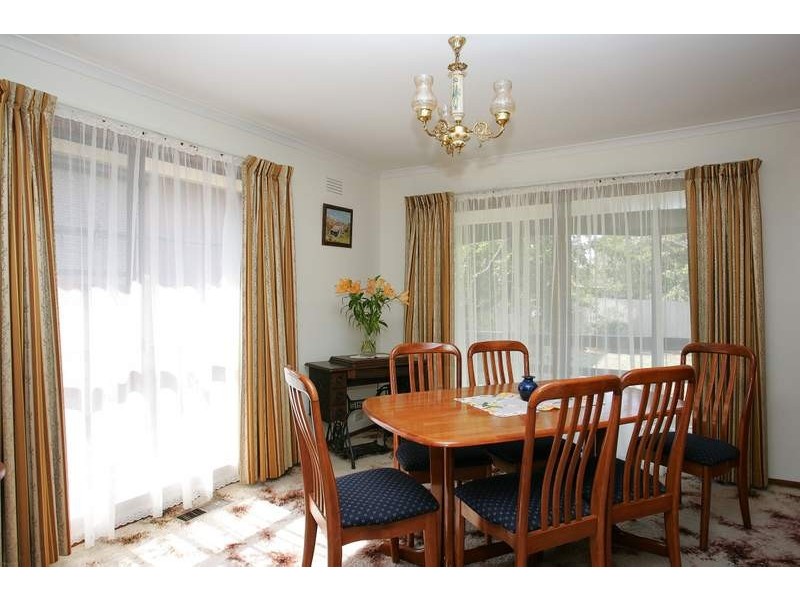 48 Roberts Street, Keilor East VIC 3033