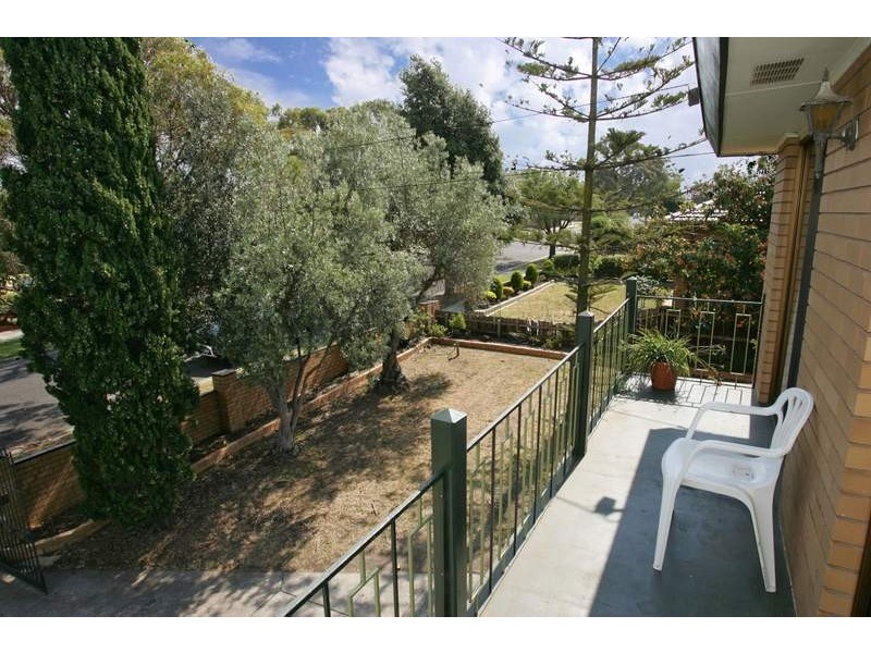 48 Roberts Street, Keilor East VIC 3033