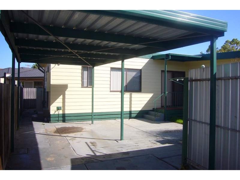 2/155 Parer Road, Airport West VIC 3042