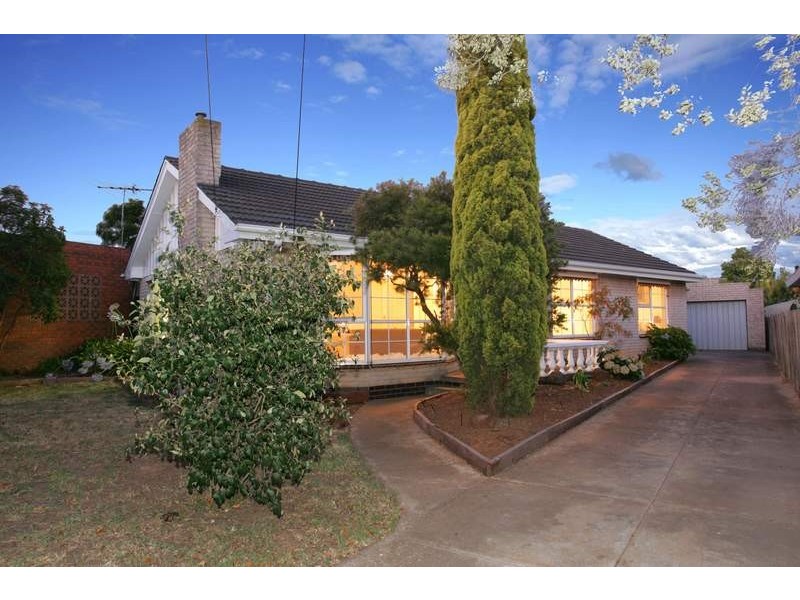 16 Heather Avenue, Keilor East VIC 3033