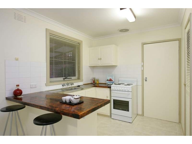 16 Heather Avenue, Keilor East VIC 3033