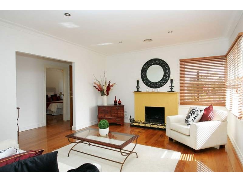 18 Dinah Parade, Keilor East VIC 3033