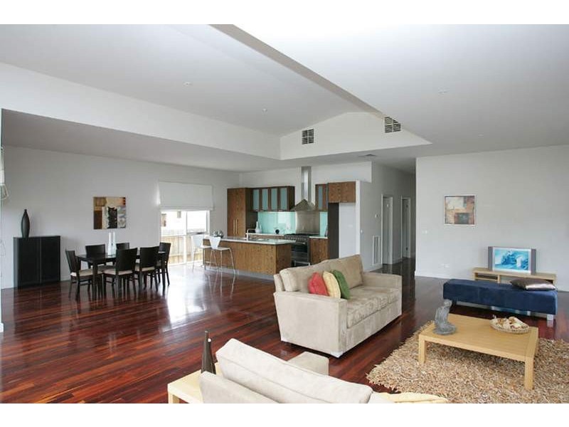 44 McNamara Avenue, Airport West VIC 3042