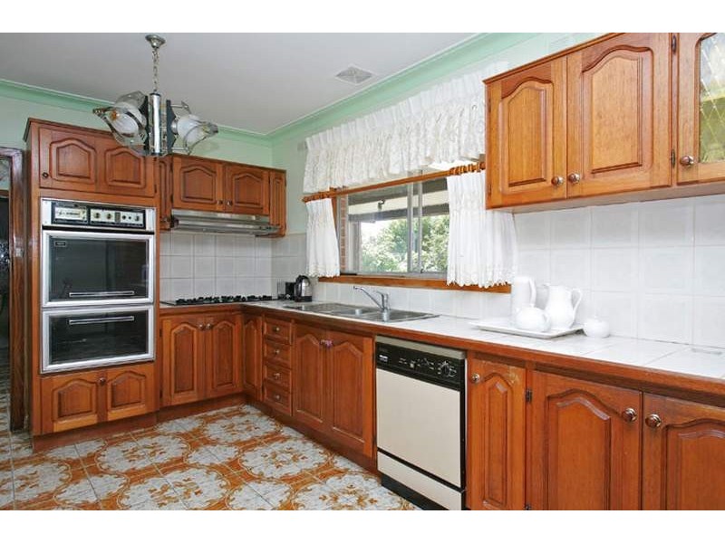 6 Riverside Place, Keilor East VIC 3033