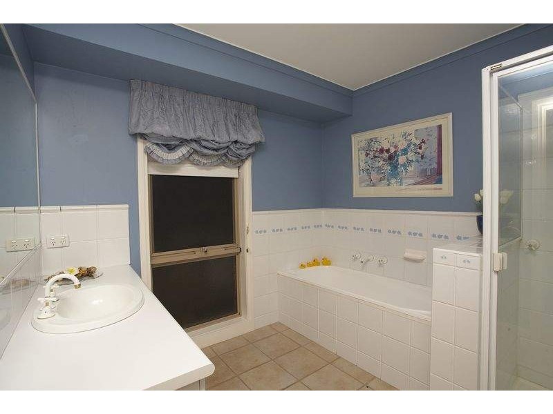 13 Yallop Court, Keilor East VIC 3033