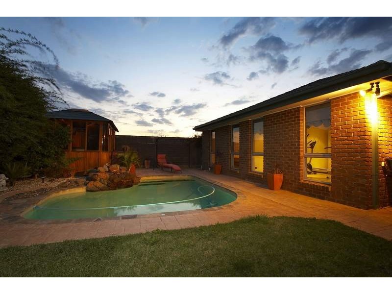 13 Yallop Court, Keilor East VIC 3033