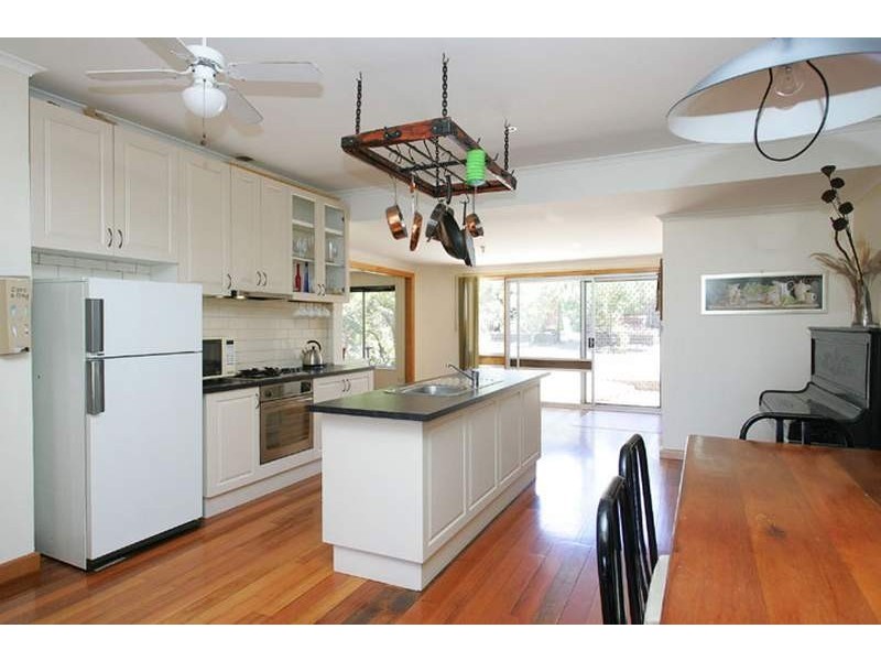 10 Rutland Street, Niddrie VIC 3042