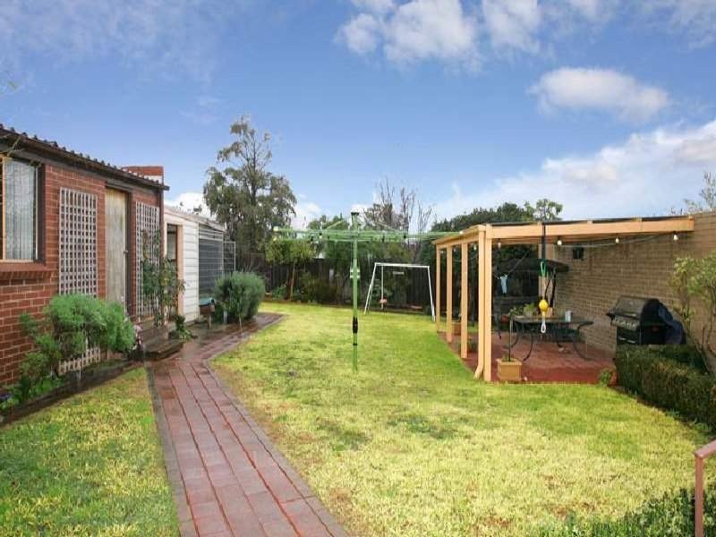 12 The Avenue, Niddrie VIC 3042