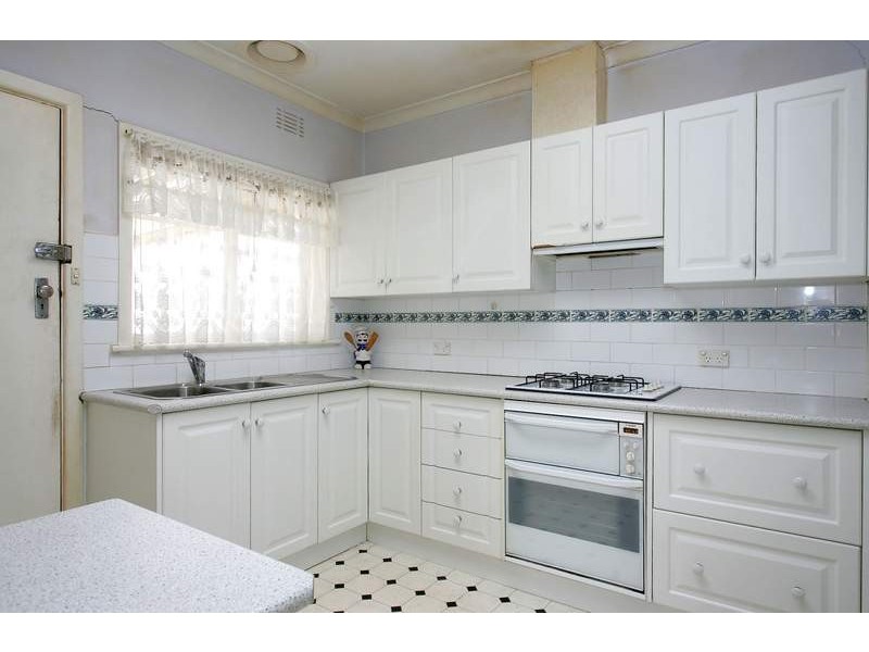 43 Herbert Street, Avondale Heights VIC 3034