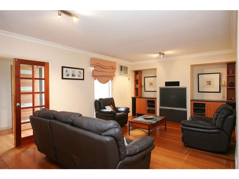 21 Viewbank Drive, Keilor East VIC 3033