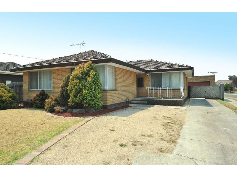 8 Grantchester Avenue, Keilor East VIC 3033