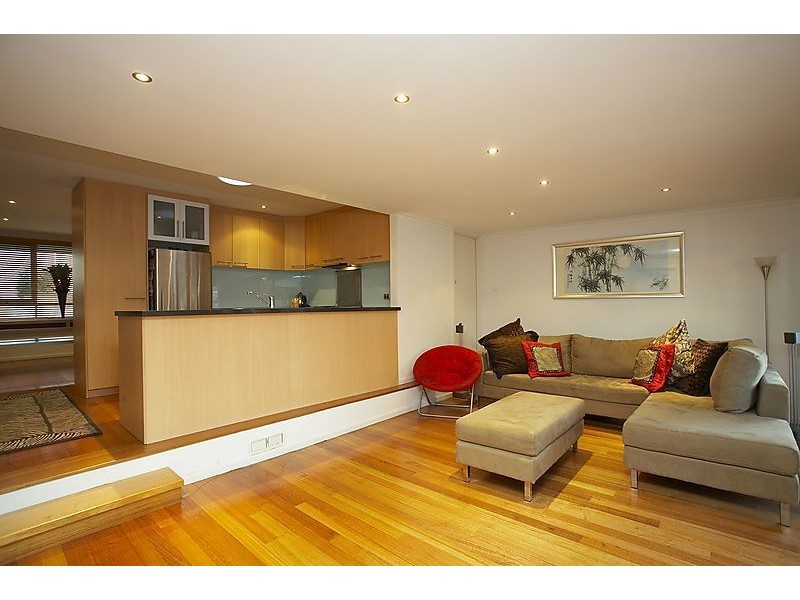 16 Grant Grove, Keilor East VIC 3033