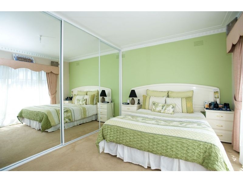 45 Medfield Avenue, Avondale Heights VIC 3034