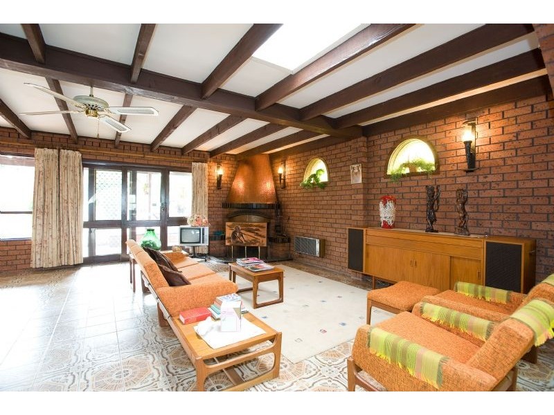 25 Glenside Street, Avondale Heights VIC 3034