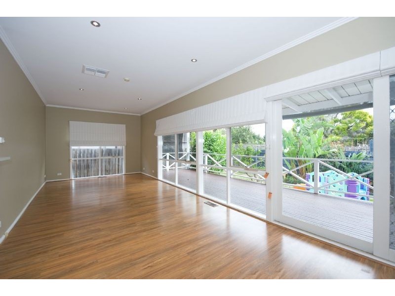 7 Herbert Street, Avondale Heights VIC 3034