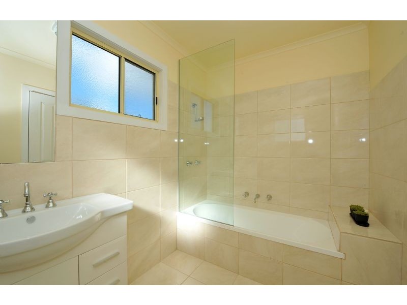 25 Etzel Street, Airport West VIC 3042
