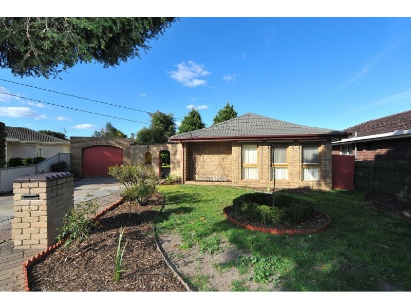 4 Coral Court, Avondale Heights VIC 3034