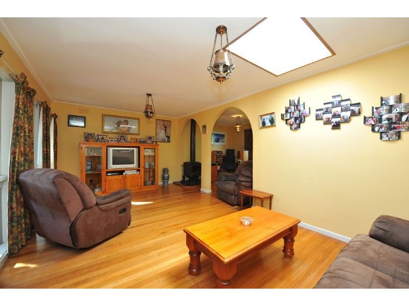 4 Coral Court, Avondale Heights VIC 3034