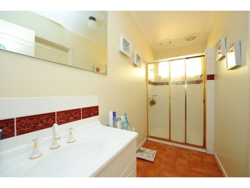 4 Coral Court, Avondale Heights VIC 3034