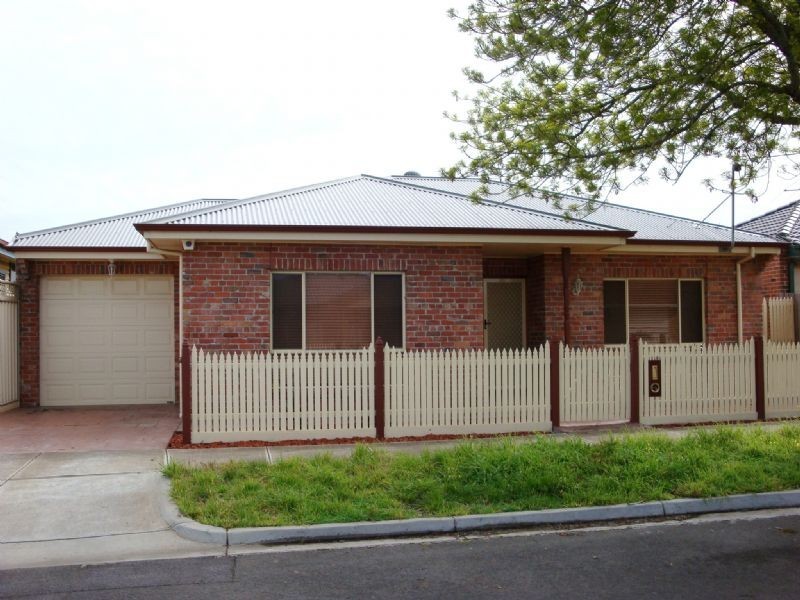 16 Holden Avenue, Avondale Heights VIC 3034