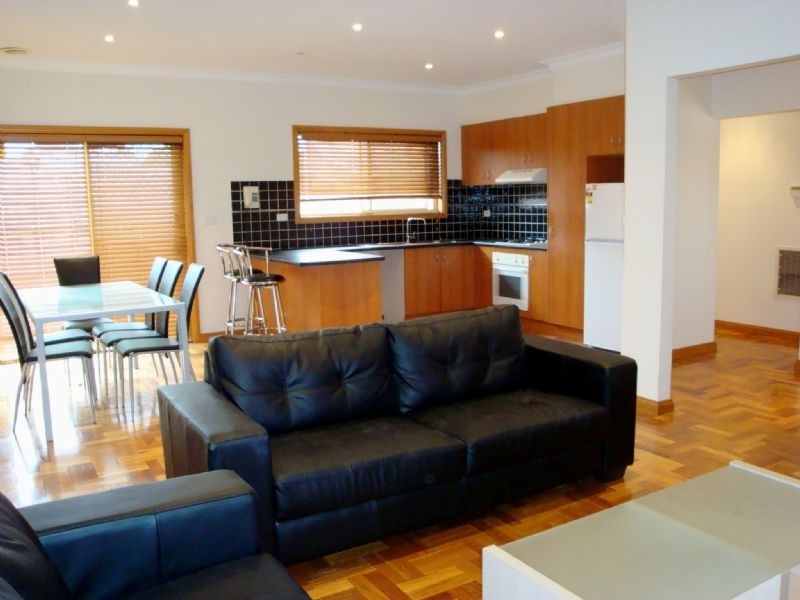 16 Holden Avenue, Avondale Heights VIC 3034