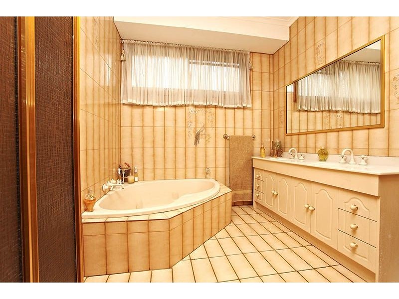 48 Brown Street, Avondale Heights VIC 3034