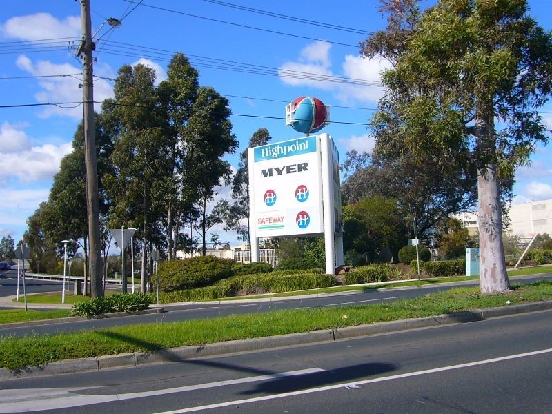 6 Thackeray Quadrant, Avondale Heights VIC 3034