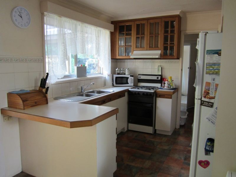 17 Lansell Road, Mooroolbark VIC 3138