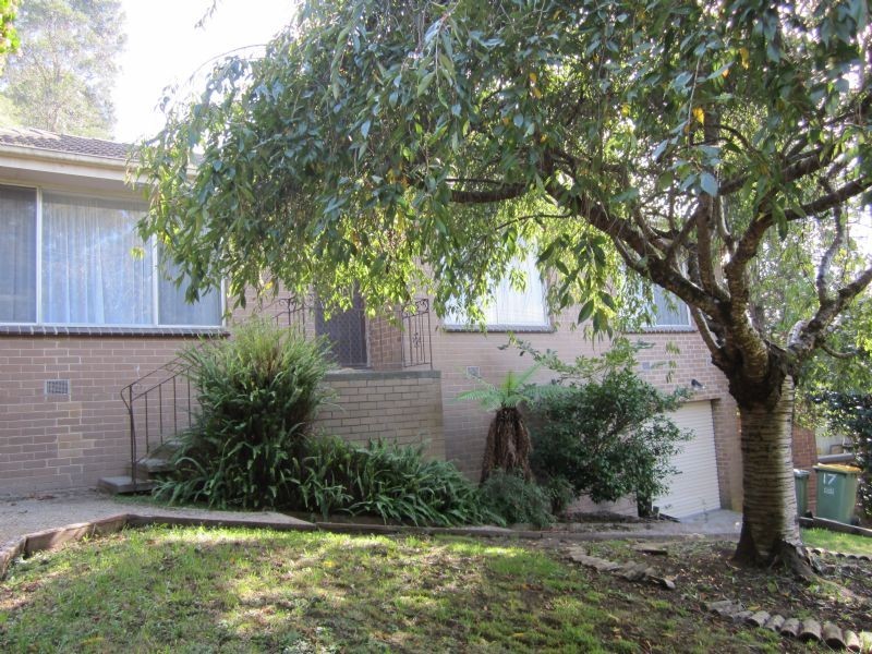 17 Lansell Road, Mooroolbark VIC 3138