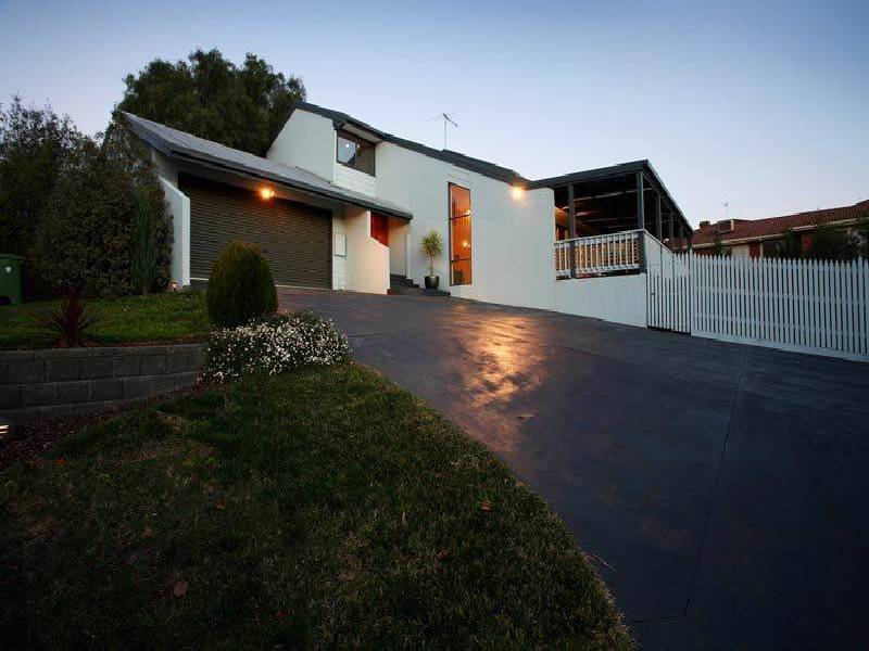 3 Kirkford Drive, Mooroolbark VIC 3138