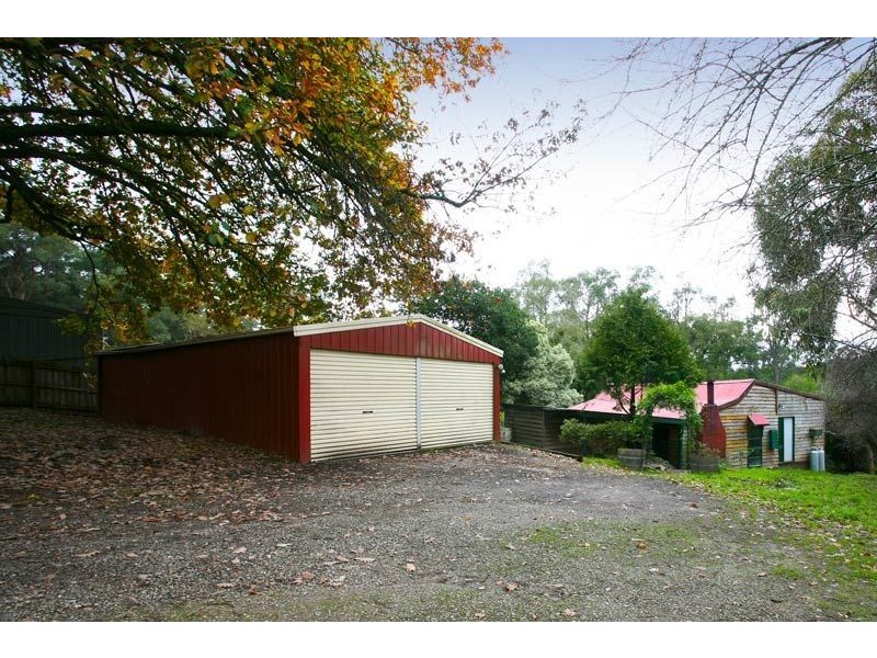 3 Stewart Ave, Wandin North VIC 3139